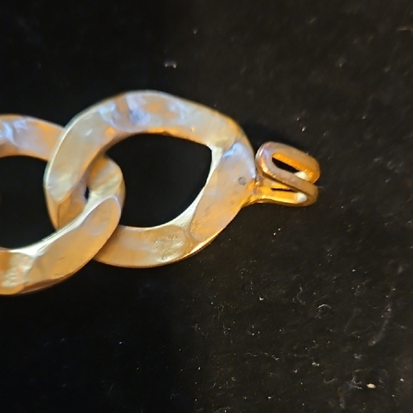 Kenneth Jay Lane Bold Gold Necklace - Picture 9 of 9